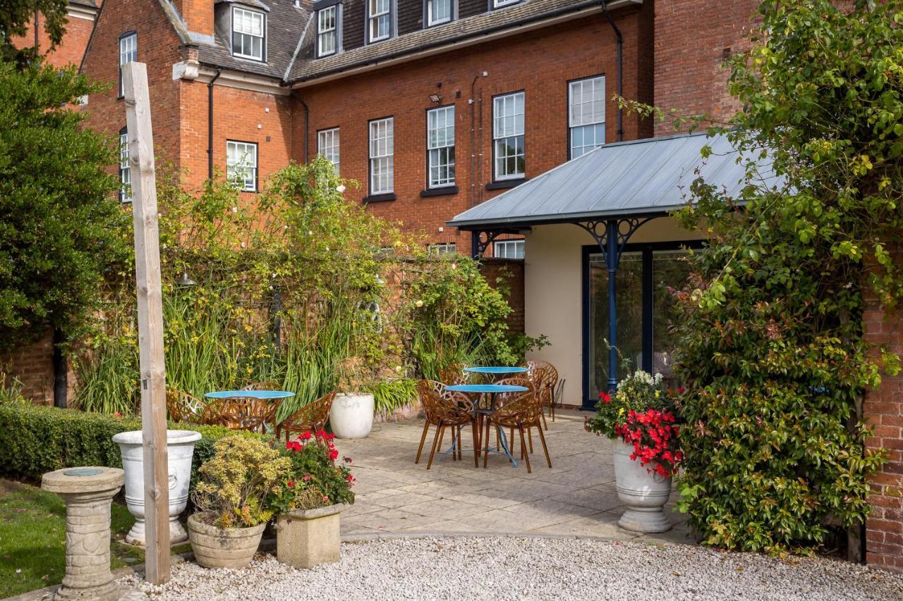 Bed and Breakfast St Johns House Личфилд Экстерьер фото